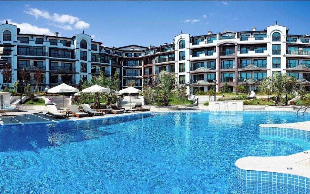 Boutique Rose Gardens Pomorie Aparthotel Ngoại thất bức ảnh