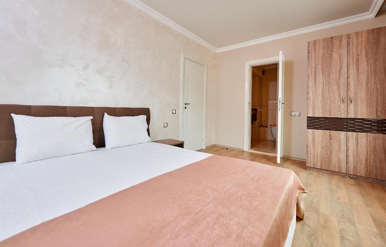 Boutique Rose Gardens Pomorie Aparthotel Ngoại thất bức ảnh