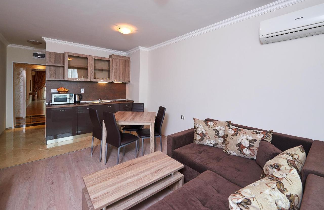 Boutique Rose Gardens Pomorie Aparthotel Ngoại thất bức ảnh