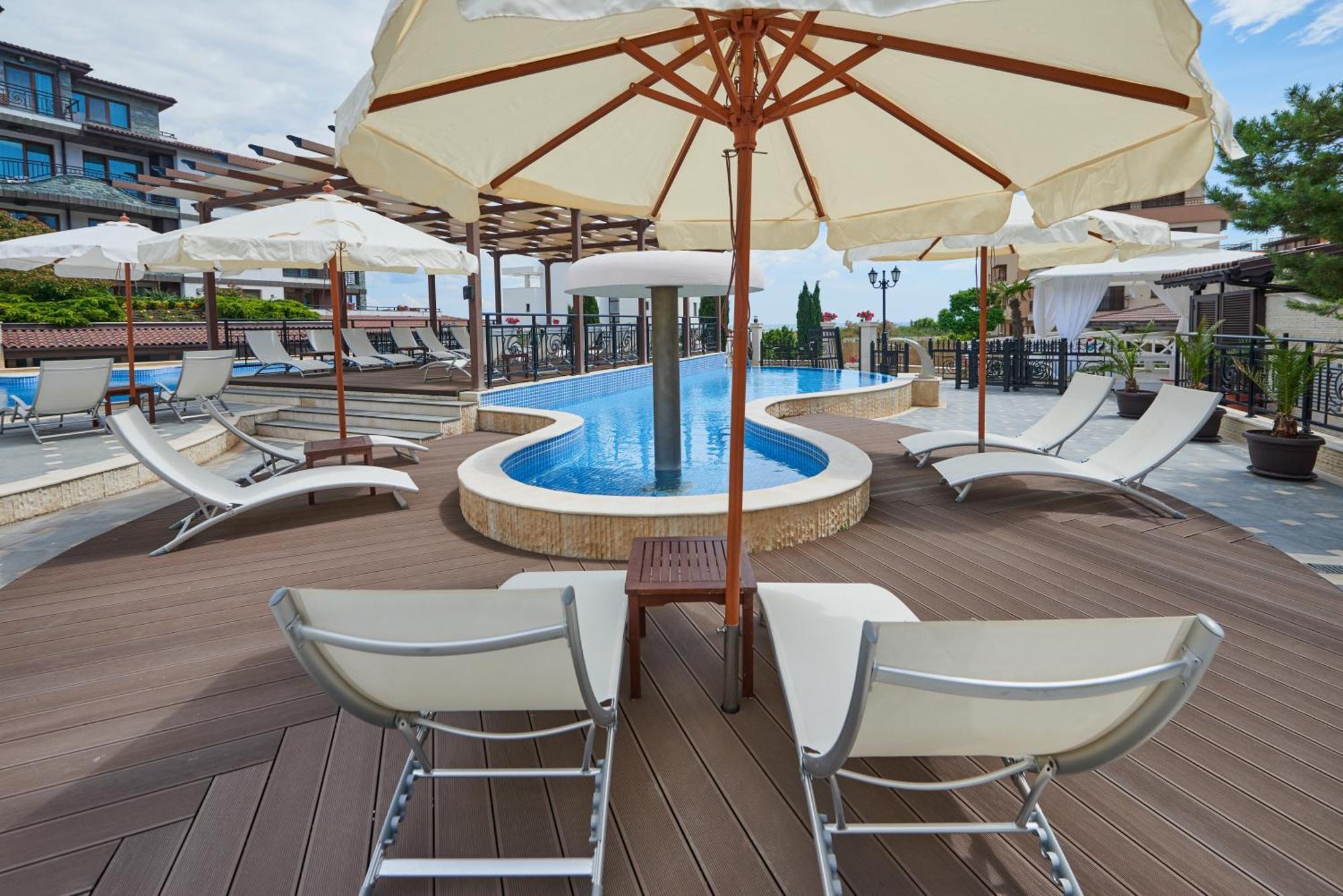 Boutique Rose Gardens Pomorie Aparthotel Ngoại thất bức ảnh
