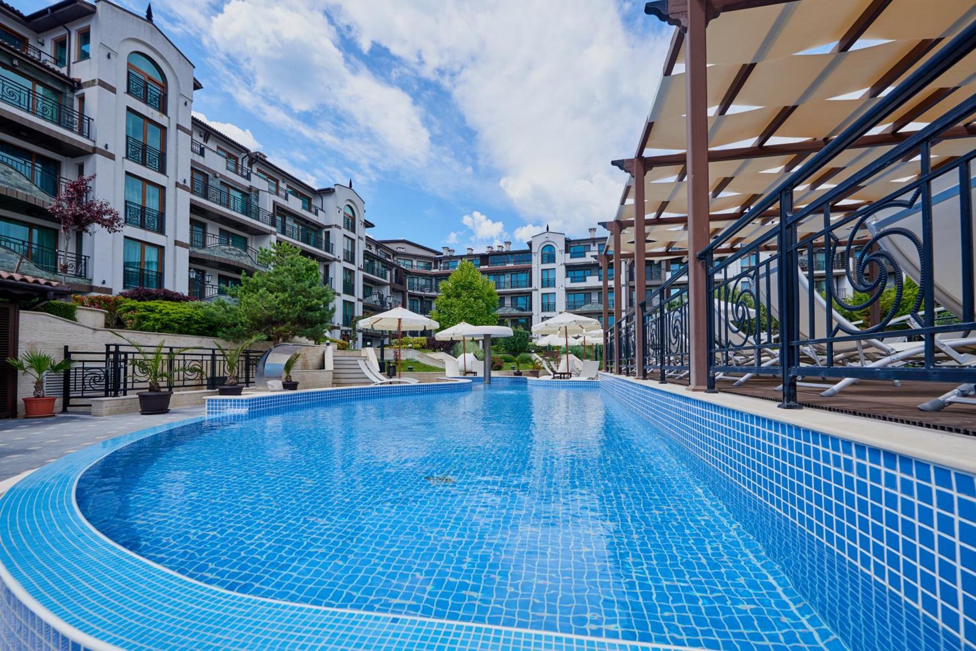 Boutique Rose Gardens Pomorie Aparthotel Ngoại thất bức ảnh