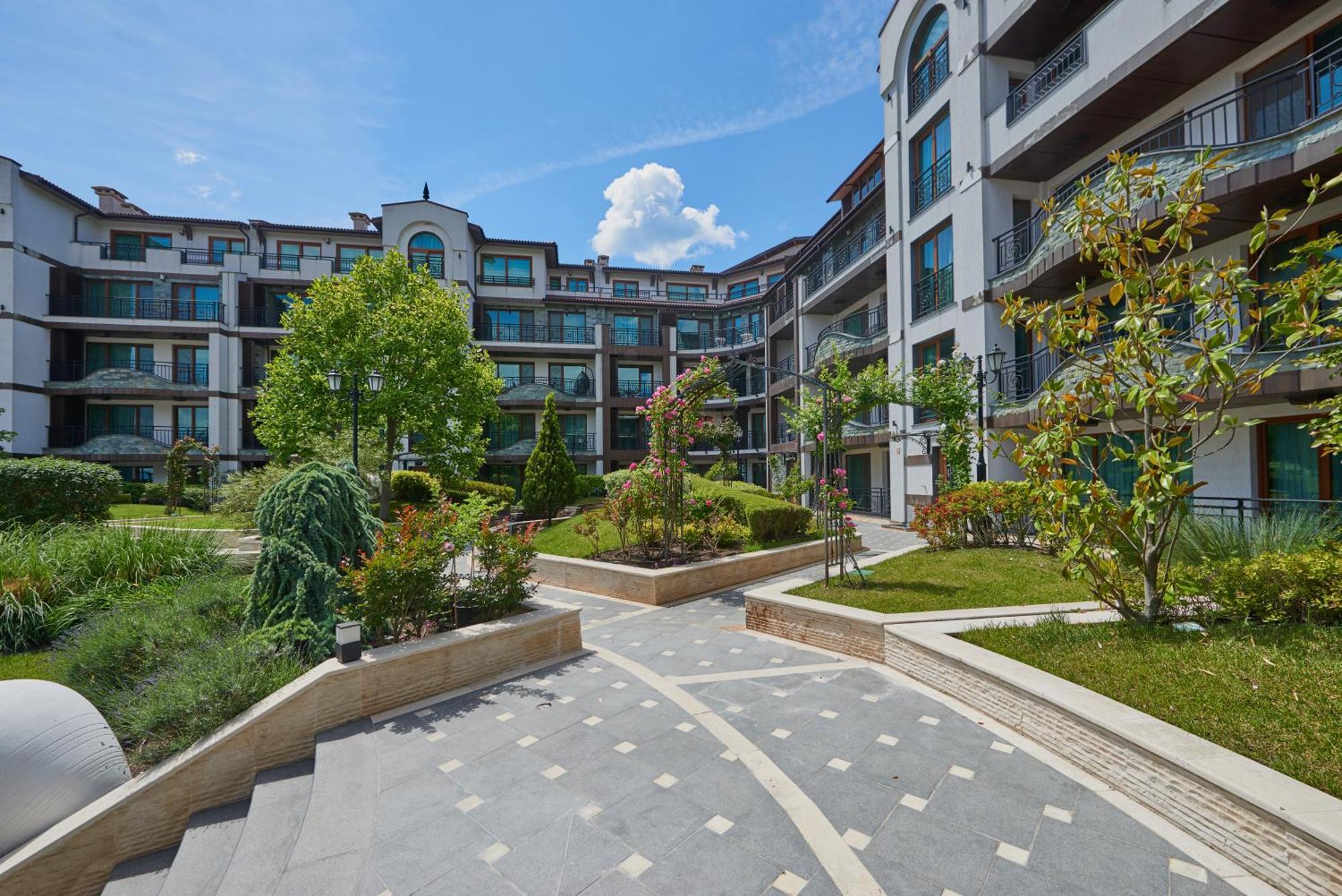 Boutique Rose Gardens Pomorie Aparthotel Ngoại thất bức ảnh
